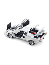 White Countach LP400S 1:18 model car | Lamborghini Store